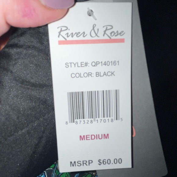 River and Rose Black Vest Medium NWOT - Picture 2 of 2